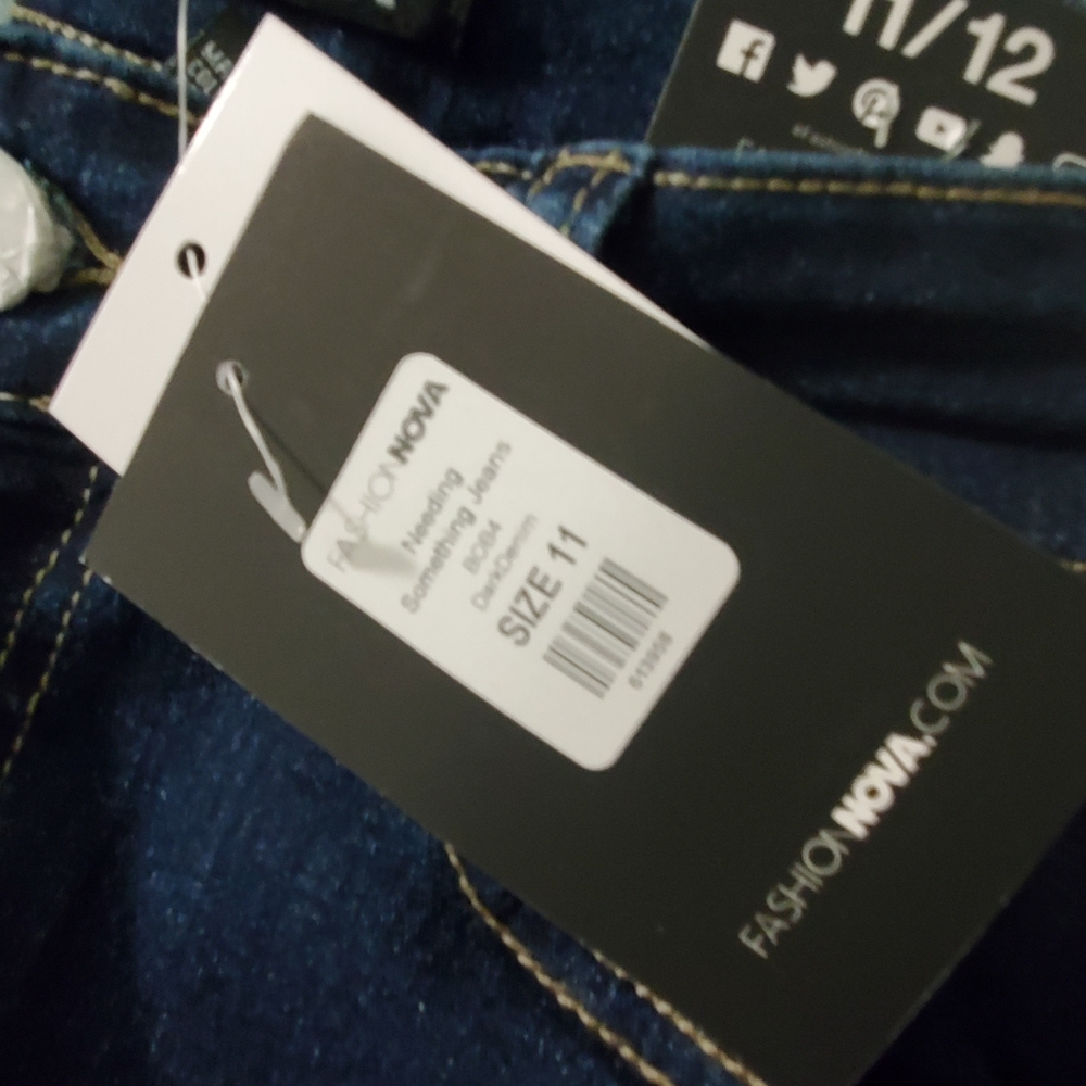 Jeans - Picture 6 of 6
